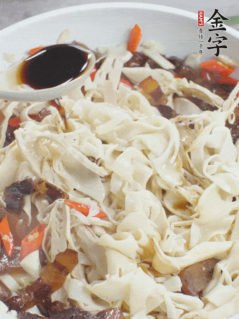 下糯米筍，淋一點(diǎn)生抽、蠔油調(diào)味。