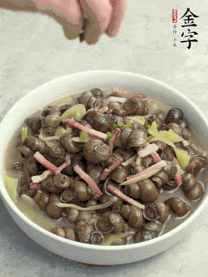 出鍋，撒點蔥花。